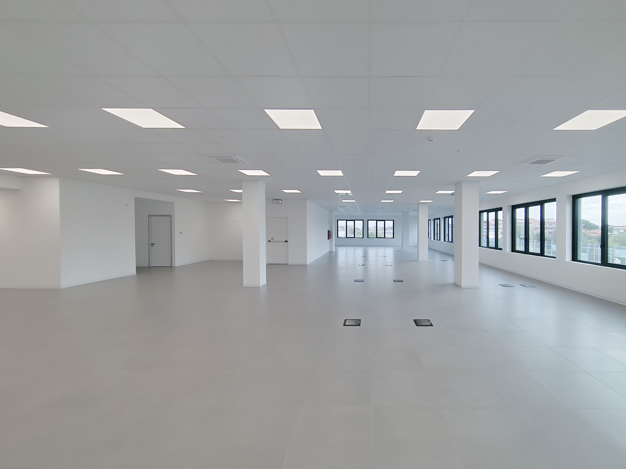 Image of the interior of the offices at the Il Molino di Tor Cervara logistics hub in Rome